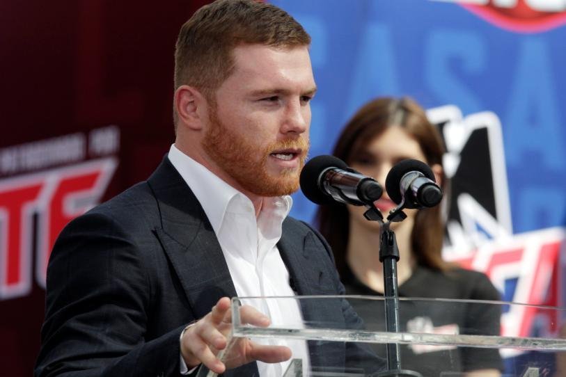 Canelo inicia el año contra el reloj: la FIB abre puerta a un cinturón y exige respuesta inmediata