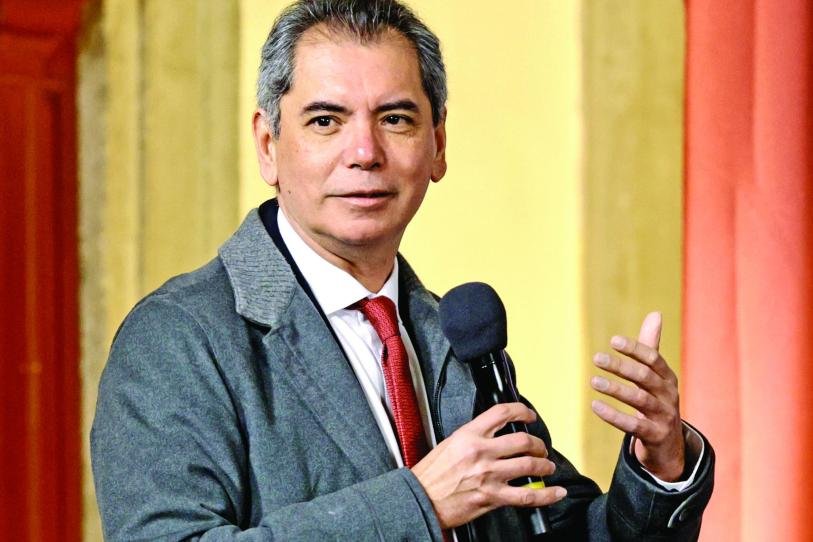 Van a obras públicas 5.6 billones de pesos; esquema mixto de inversión