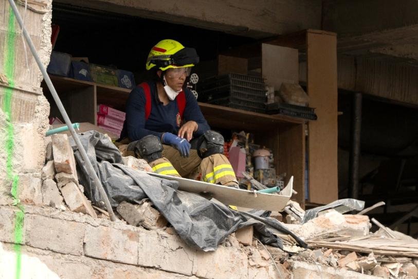 Sheinbaum confirma el fallecimiento de dos mexicanos por terremoto en Colombia