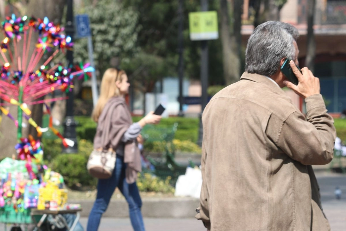 Multas de hasta 2 millones de pesos por acoso telefónico de bancos y comercios, aprueba Senado Multas de hasta 2 millones de pesos por acoso telefónico de bancos y comercios, aprueba Senado